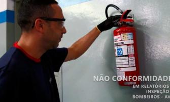Inspeção de extintores de incêndio