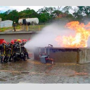 Treinamento de brigada de emergência